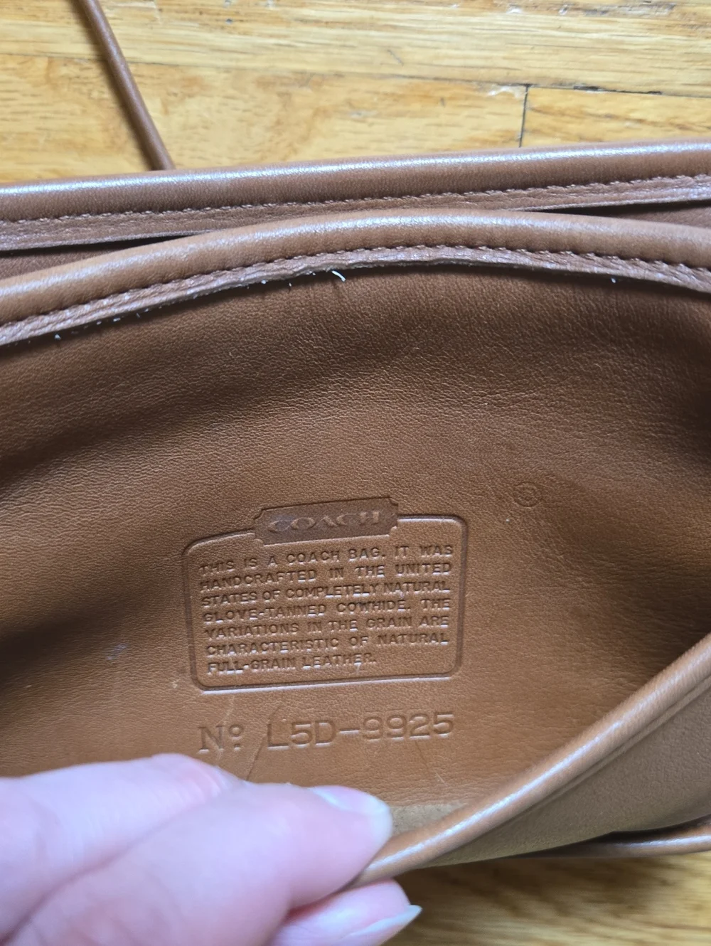 Vintage 90s Coach 9925 Carnival tan cognac front pocket zip-top leather bag
